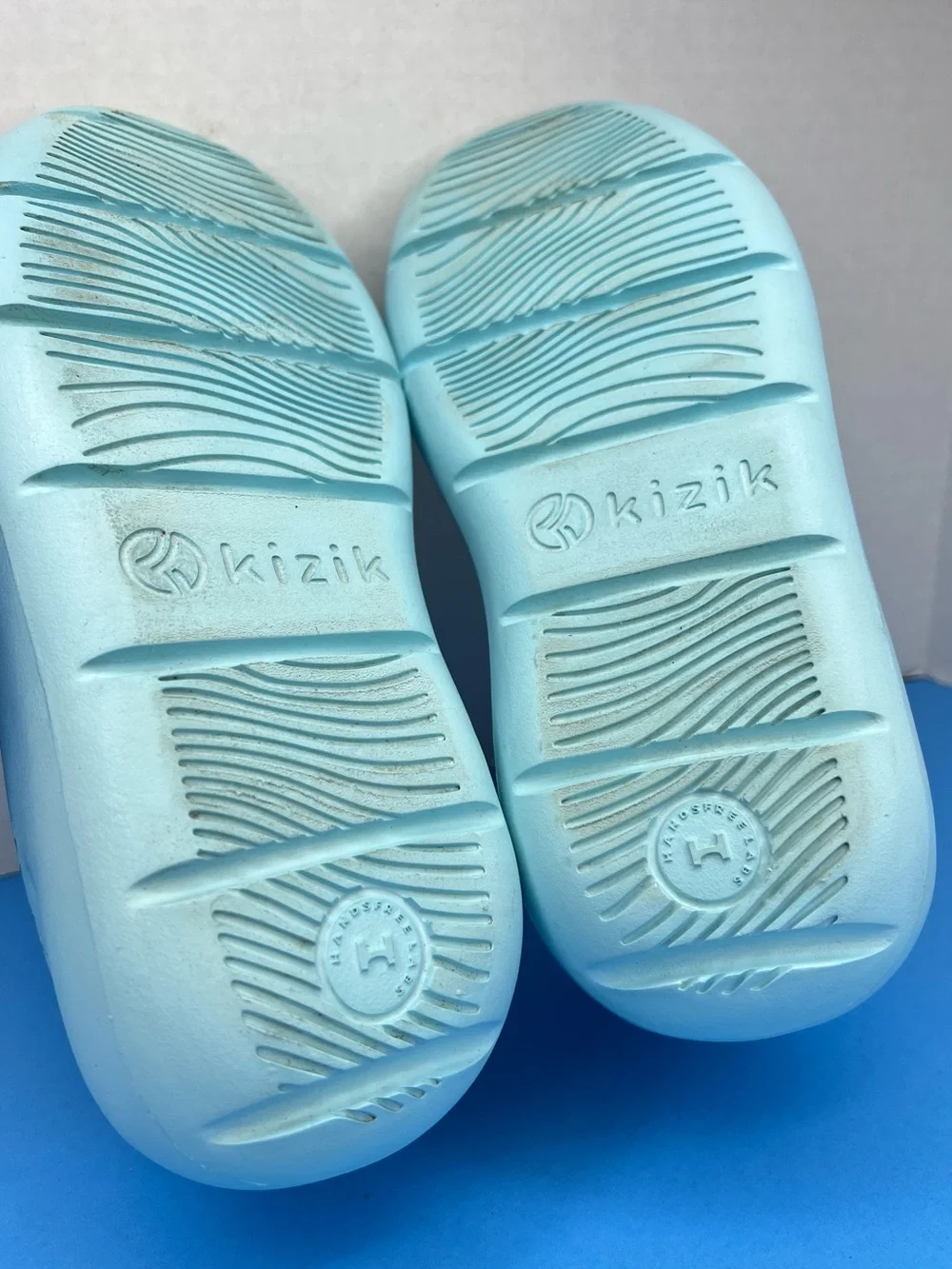 Kizik Roamer Womens Hands Free Sneakers White/Glacier Sz 6.5M XLNT Condition